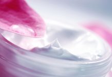 Składniki naturalne w kosmetykach – receptury, przykłady zastosowań