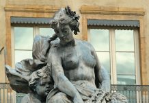 W poszukiwaniu współczesnego tentipellium. Tentipellium – antyczne „piększydło”