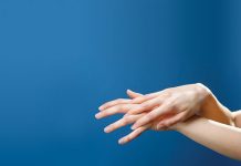 SKUTECZNOŚĆ I BEZPIECZEŃSTWO W PIELĘGNACJI RĄK I SKÓRY