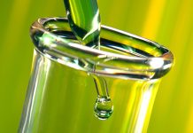 Analiza sensoryczna i ocena organoleptyczna substancji zapachowych w kosmetykach