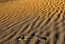 Pielęgnacja suchej skóry rąk i stóp