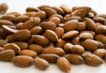 Analiza deklarowanego składu i form fizykochemicznych preparatów kosmetycznych z kwasem migdałowym