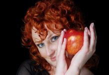 Rola żywienia w budowaniu optymalnego stanu skóry u kobiet w okresie menopauzy