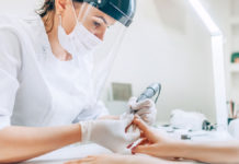 Organizacja pracy w gabinetach świadczących usługi kosmetyczne i estetyczne w trakcie epidemii SARS-CoV-2