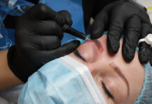 Makijaż permanentny „po czasie”. Usuwanie czy neutralizacja koloru?