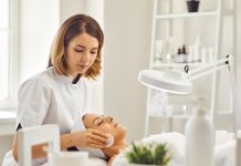 Integralna kosmetologia estetyczna – przygotowanie skóry do zabiegów w 8 krokach