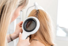 Korneoterapia w trychologii – naukowe podejście do zdrowia skóry głowy